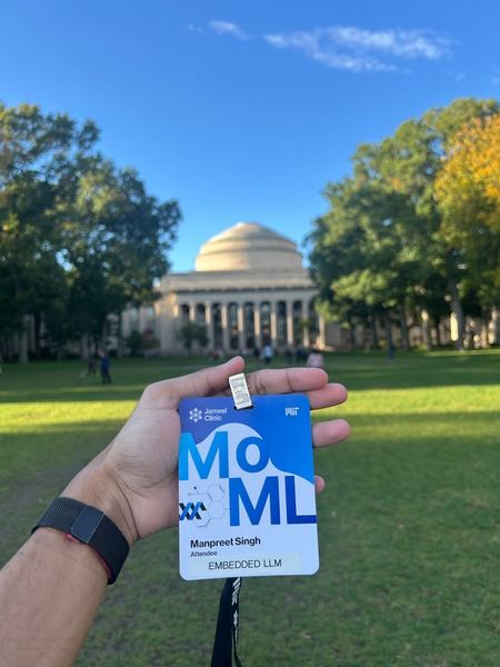 MoML badge at the MIT dome